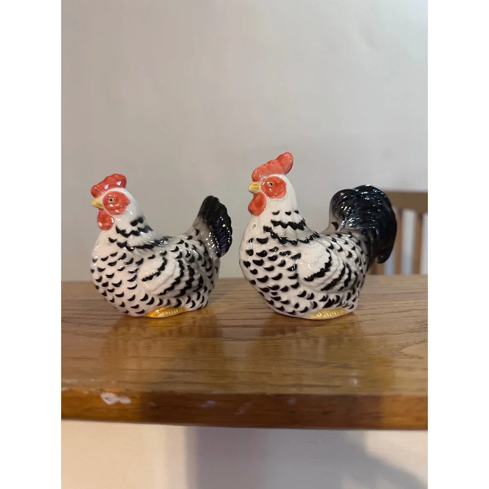 Vintage Ceramic Chicken Hen Salt and Pepper Shakers Set Black White Speckled